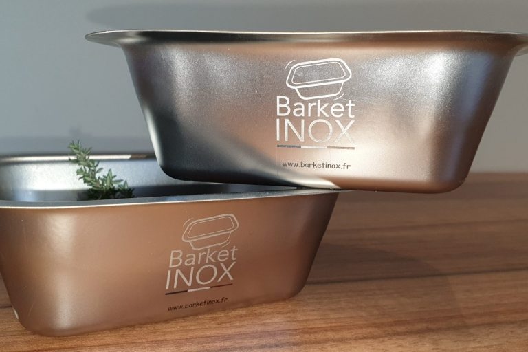 La barquette inox taille 1/8 est un produit essentiel pour les cuisines collectives. Fabriquée en acier inoxydable de haute qualité, elle est conçue pour résister aux températures élevées et aux utilisations répétées. Cette barquette est idéale pour la préparation, la cuisson et le stockage des aliments en toute sécurité.